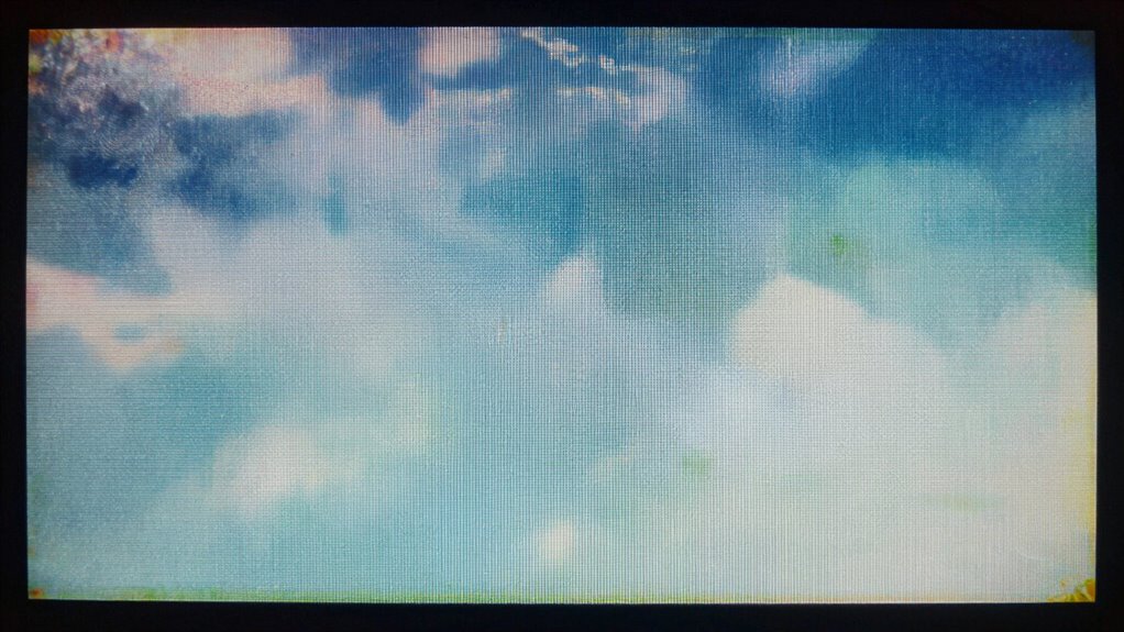 detecting early display damage