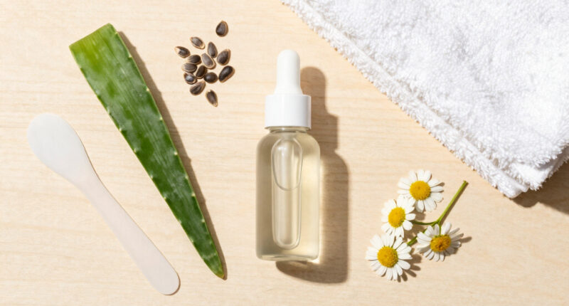 12 Best Retinol Alternatives in 2026