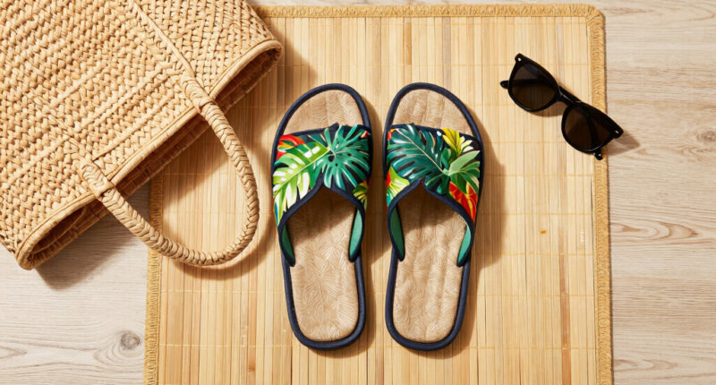 6 Best Hawaiian Slippers in 2026