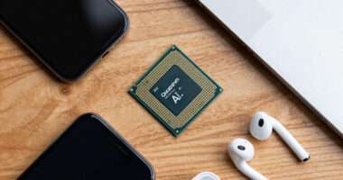 Qualcomm challenges Nvidia's AI grip with chip that ditches HBM