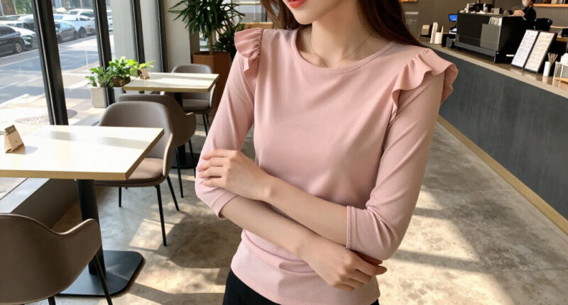 12 Best Women's Trendy Tops in 2026